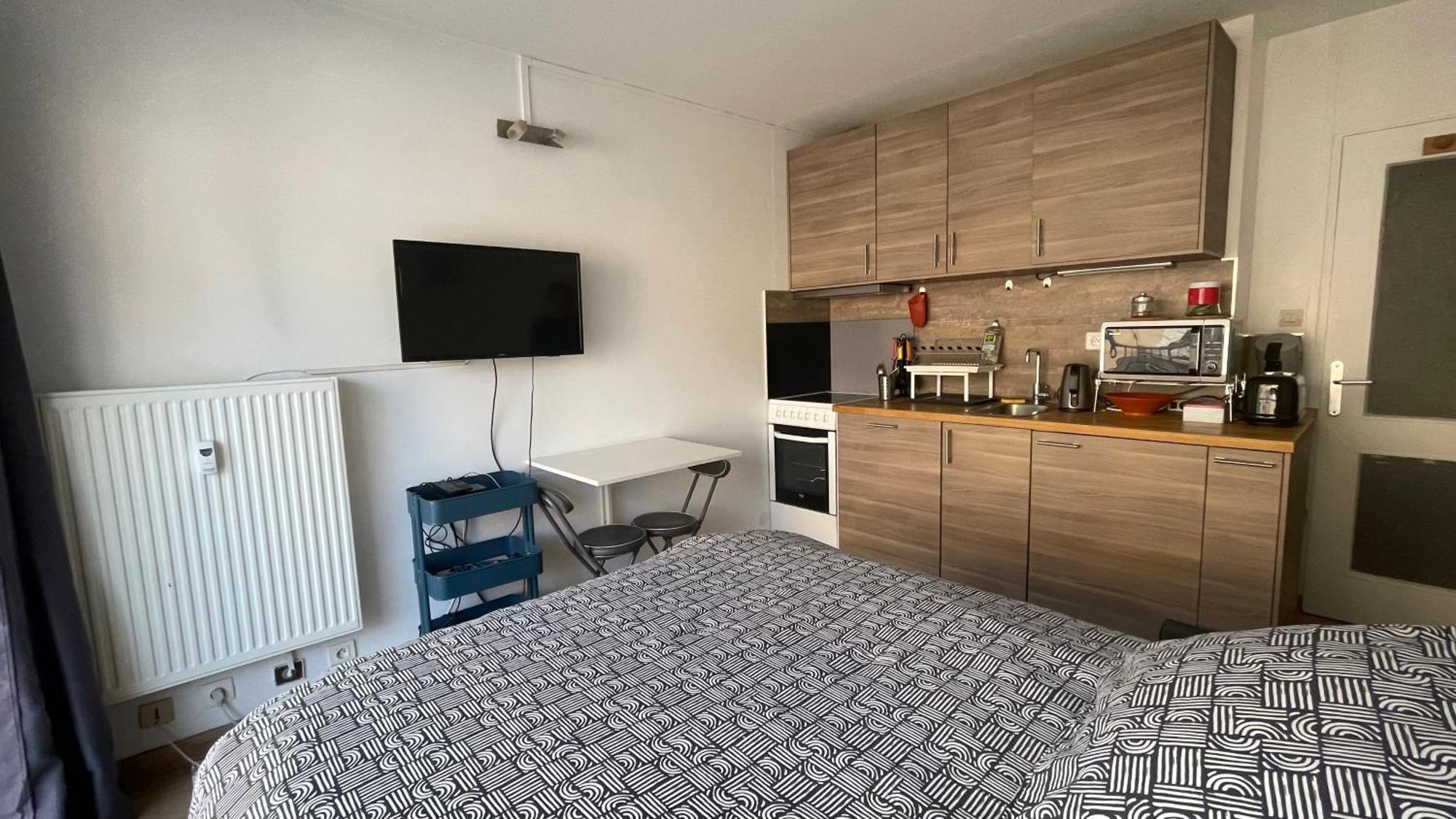 Studio Plein Centre, Calme, Parking Inclus, Piscine Et Gardien Гренобъл Екстериор снимка
