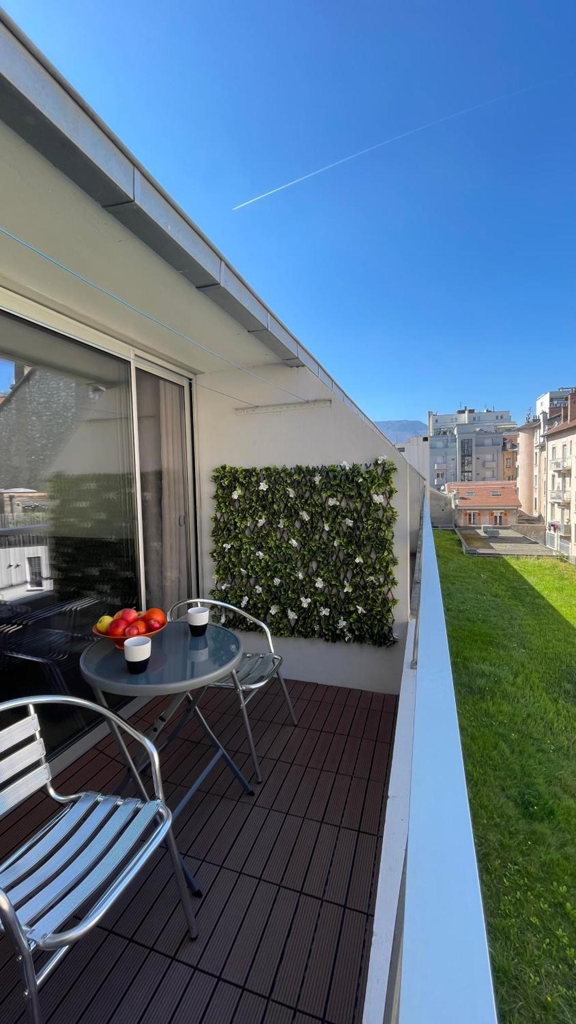 Studio Plein Centre, Calme, Parking Inclus, Piscine Et Gardien Гренобъл Екстериор снимка